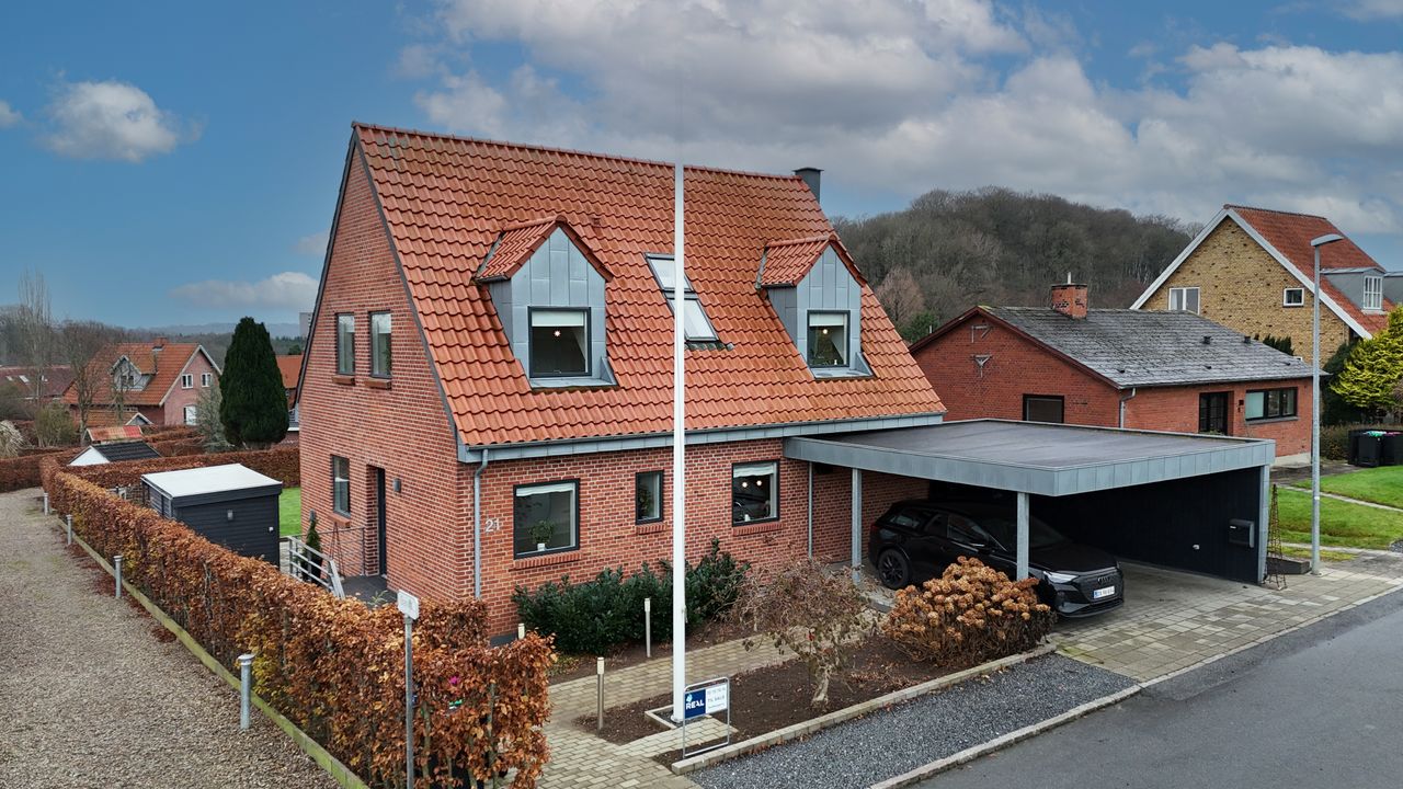 Ejendomsbillede 2 af 24